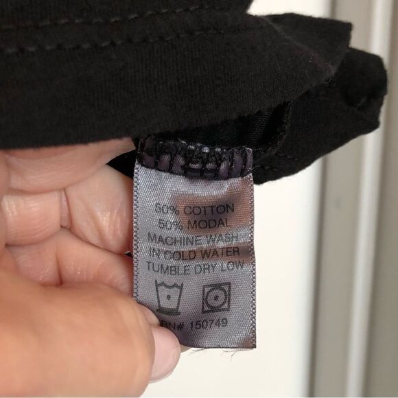 ME UNDIES - NEW - 🎉HP🎉L Sz M  “I ♥️ ME” Scoop Neck Short Sleeve Tee. - Picture 6 of 10